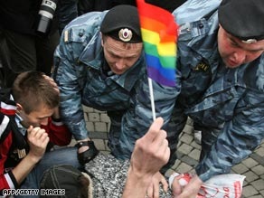 art.moscow.gay.protest.police.afp.gi.jpg