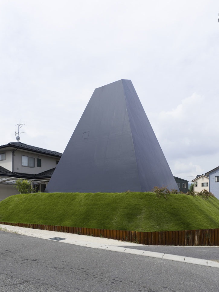 House_in_Saijo_by_suppose_architecture_yatzer_11.jpg