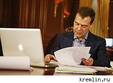 medvedev-w9348029384.jpg